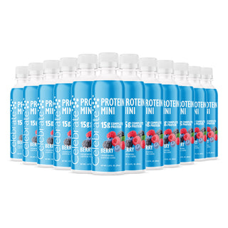 Flera behållare av Protein Mini med smak av Berry på vit bakgrund